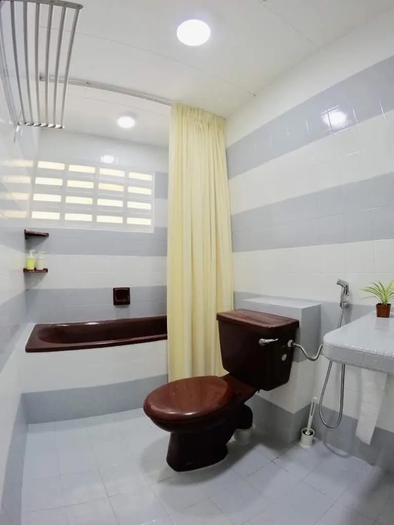 35Mandalay At Georgetown 5 Bedroom For 7-15 Pax 0*, George Town